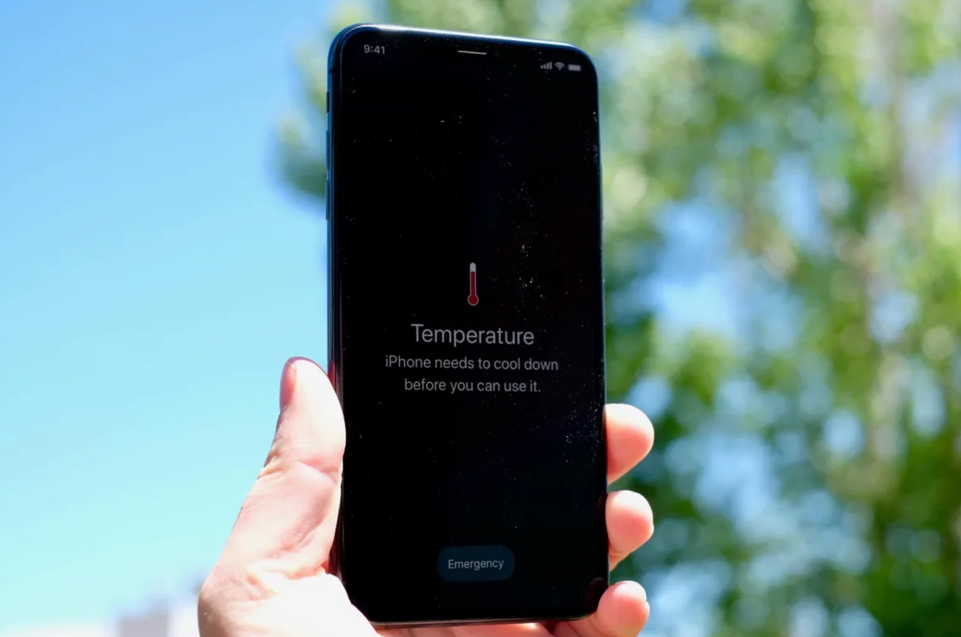Sử dụng dưới trời nắng khiến smartphone dễ hư