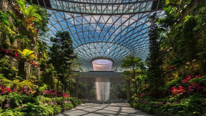 Làm thủ tục tại sân bay Changi